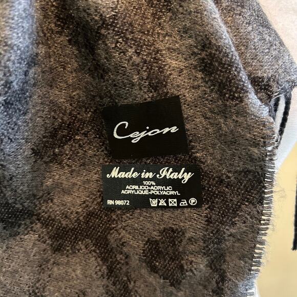 Cejon Scarf Grey Animal Print Tassel Hem Made in Italy OS - Picture 6 of 6